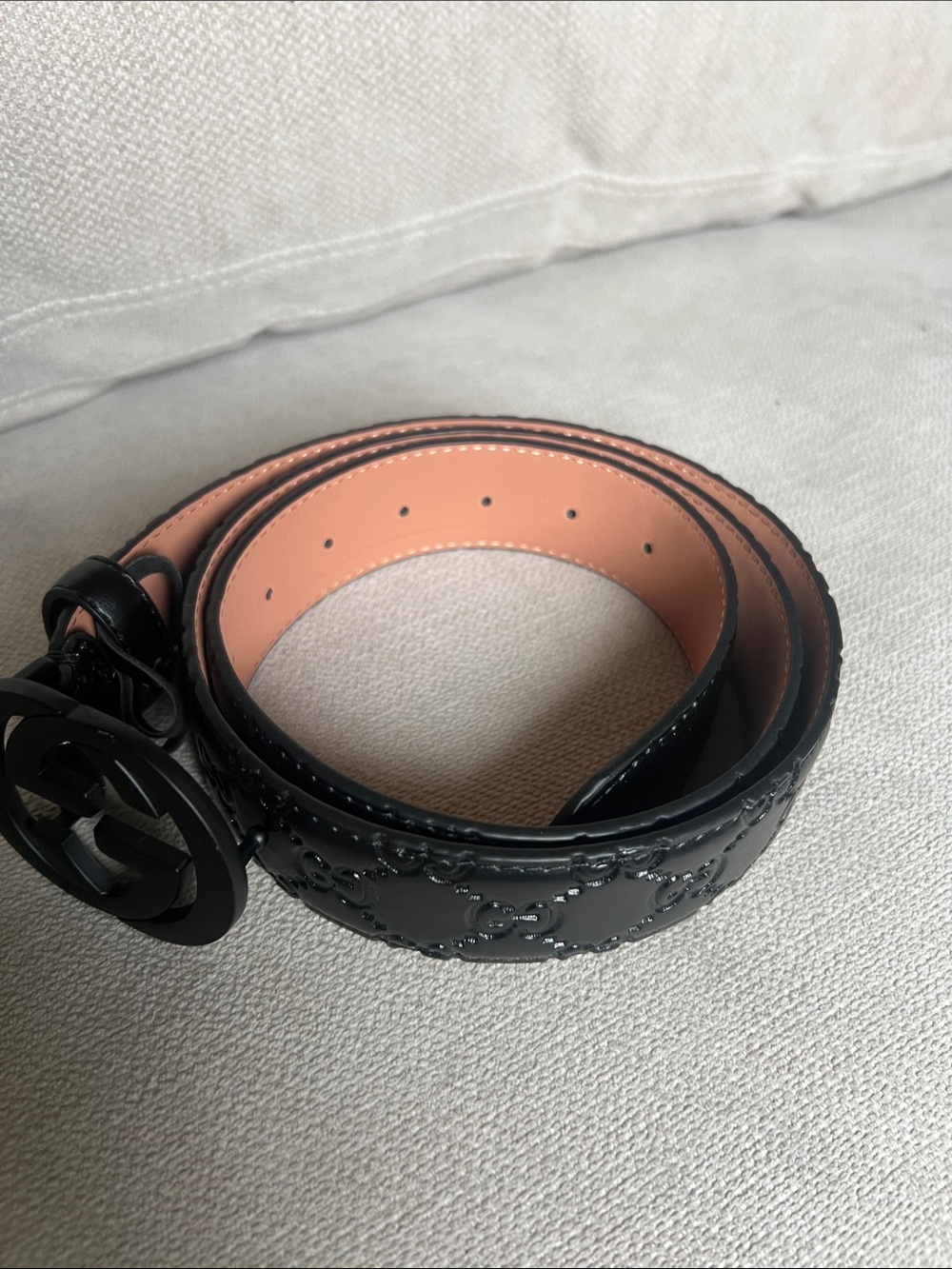 Brand New Gucci Black Embossed Leather Belt with Matte Black Double GG Buckle - Picture 4 of 6